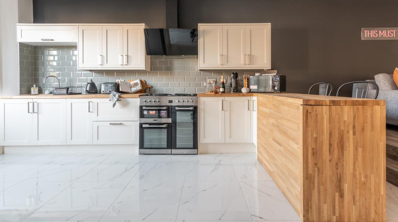 Ty Hapus Newport - Luxury 4 Bedroom Home Экстерьер фото